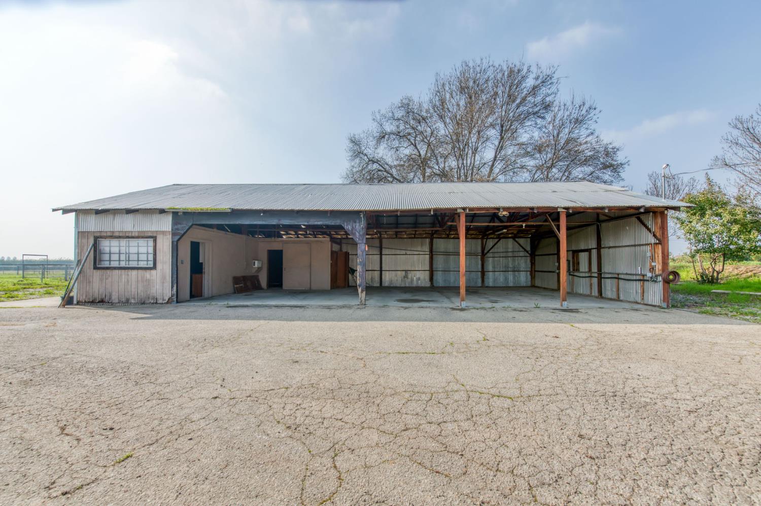 17281 E Belmont Ave, Sanger, CA 93657