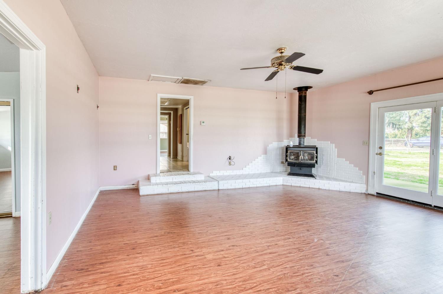 17281 E Belmont Ave, Sanger, CA 93657