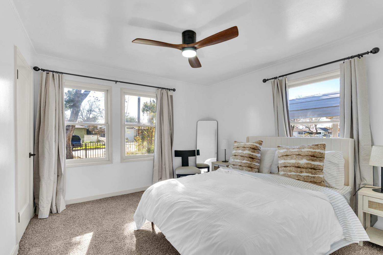 3623 E Lamona, Fresno, CA 93703