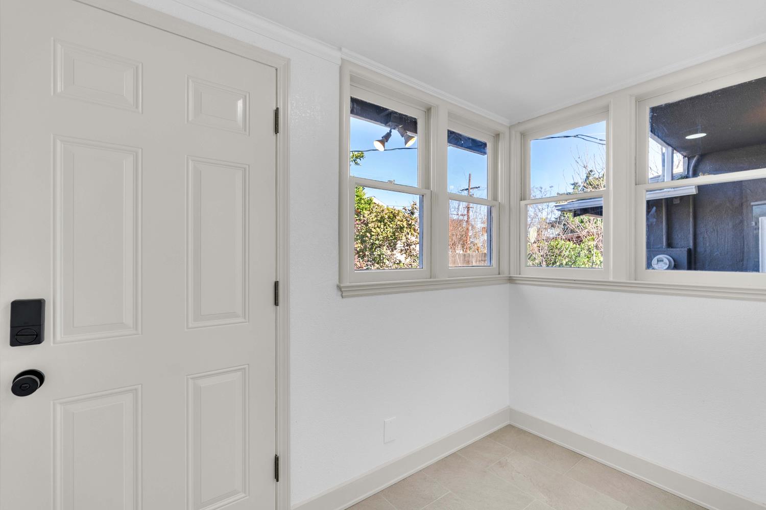 3623 E Lamona, Fresno, CA 93703