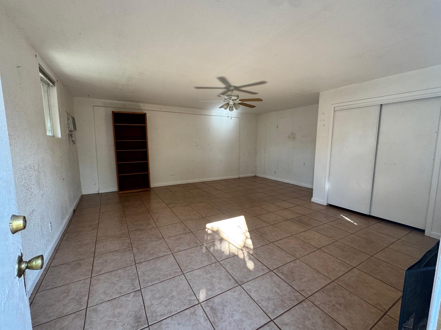 3623 E Lamona, Fresno, CA 93703