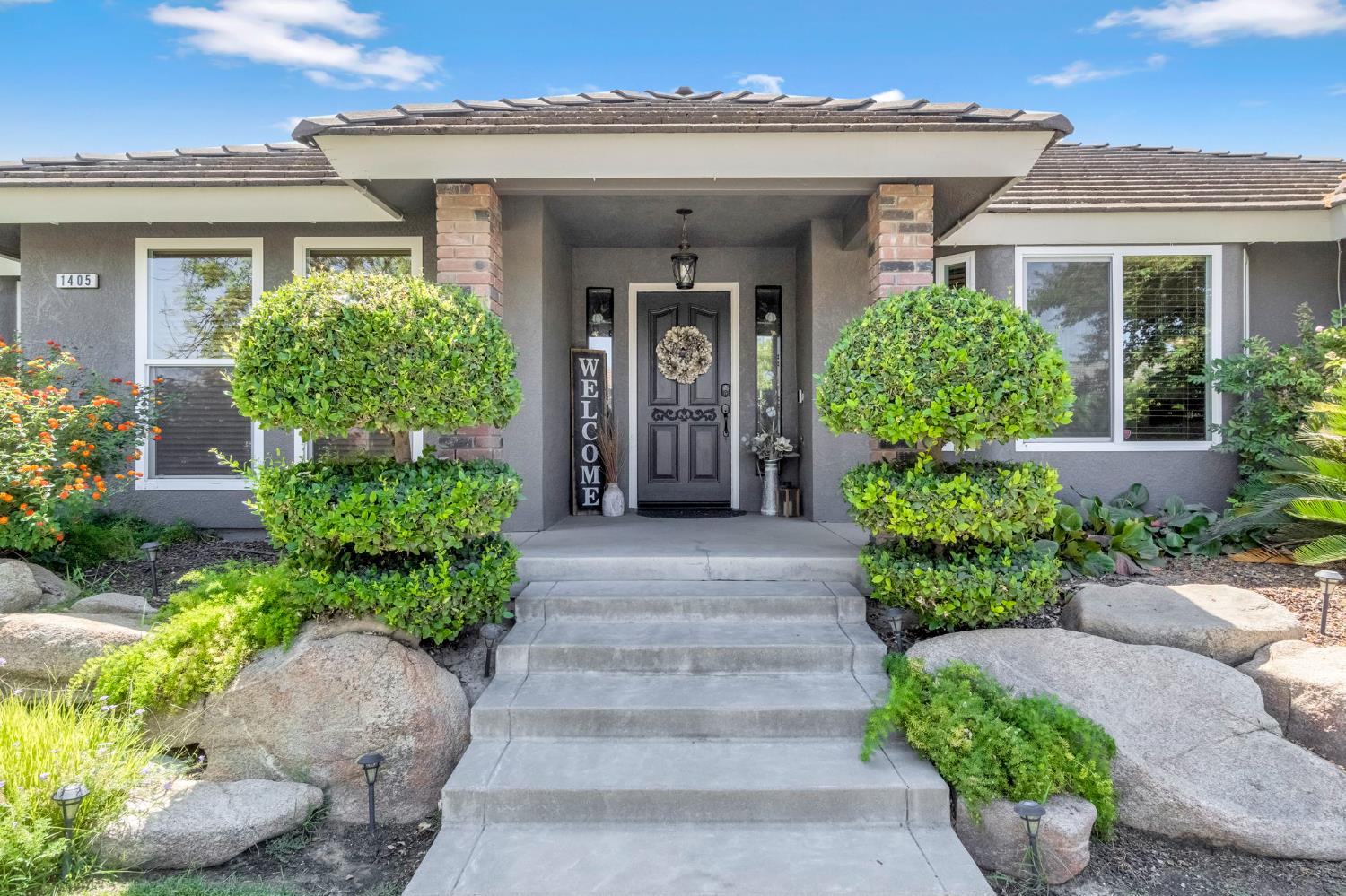 1405 Lincoln Ln, Lemoore, CA 93245