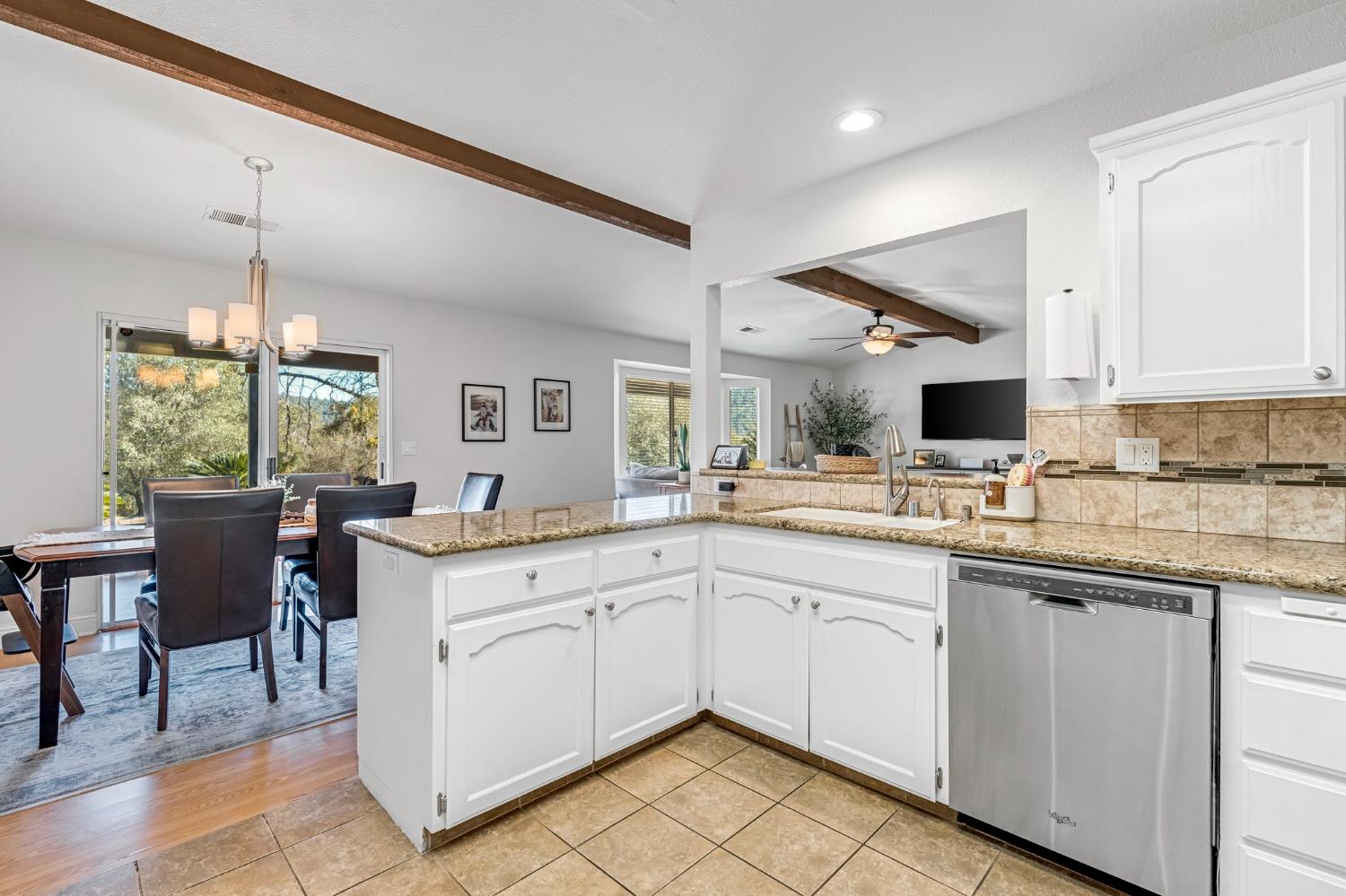 30535 Titan Dr, Coarsegold, CA 93614