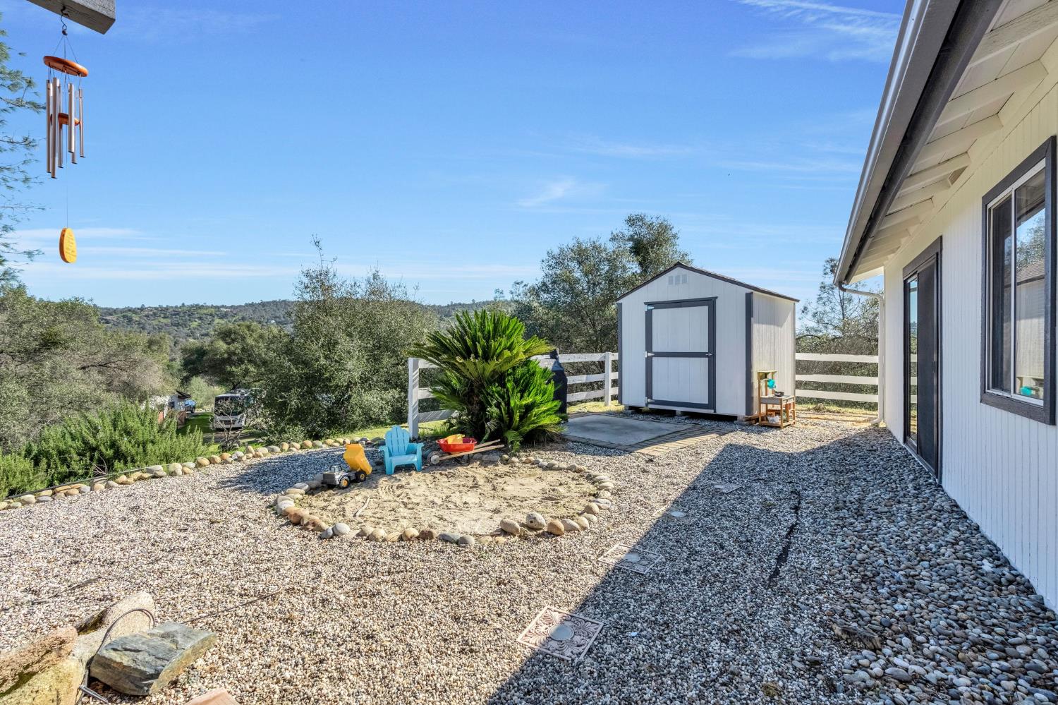 30535 Titan Dr, Coarsegold, CA 93614