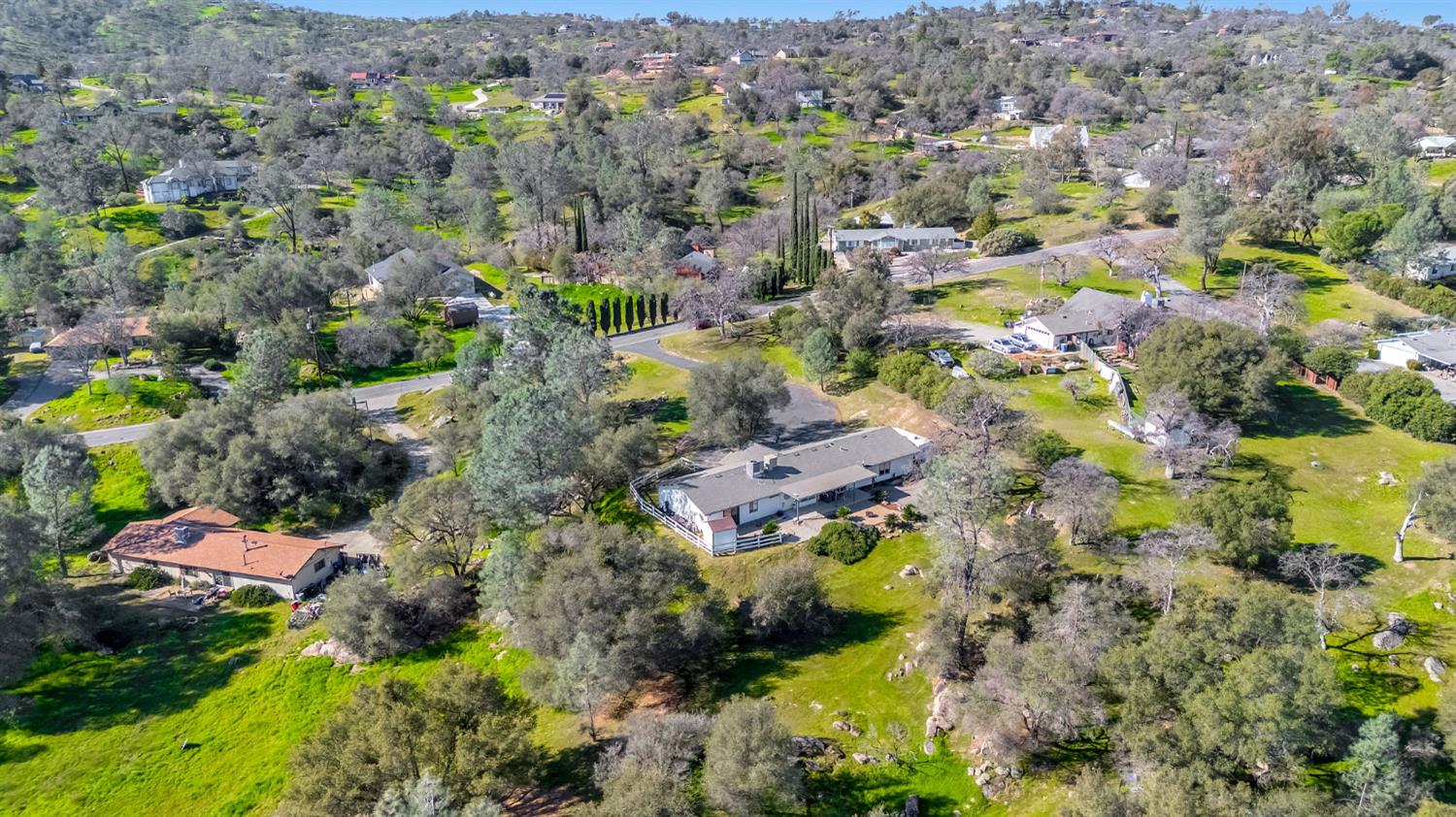 30535 Titan Dr, Coarsegold, CA 93614