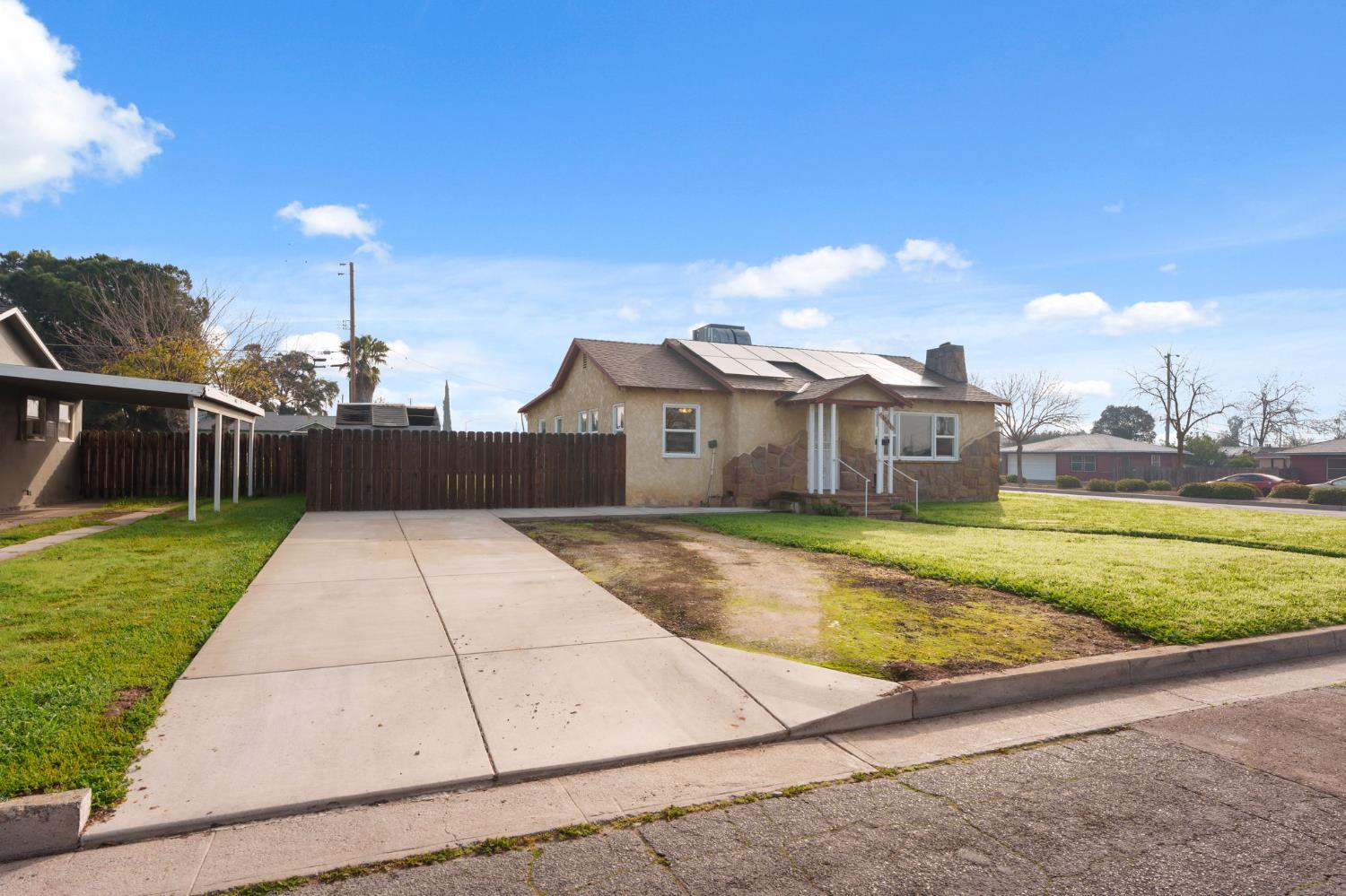 1101 Nebraska Ave, Madera, CA 93638