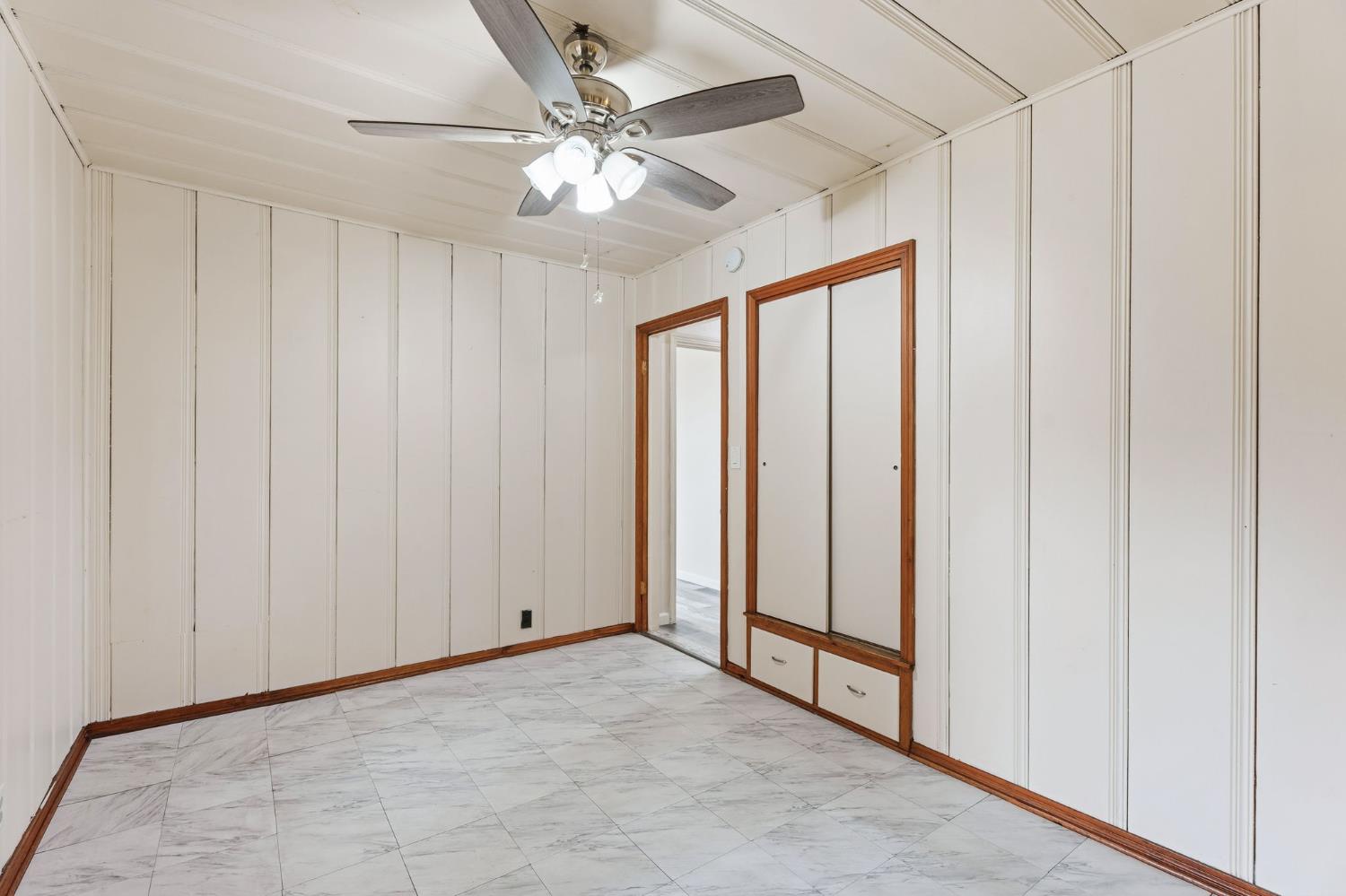 1101 Nebraska Ave, Madera, CA 93638