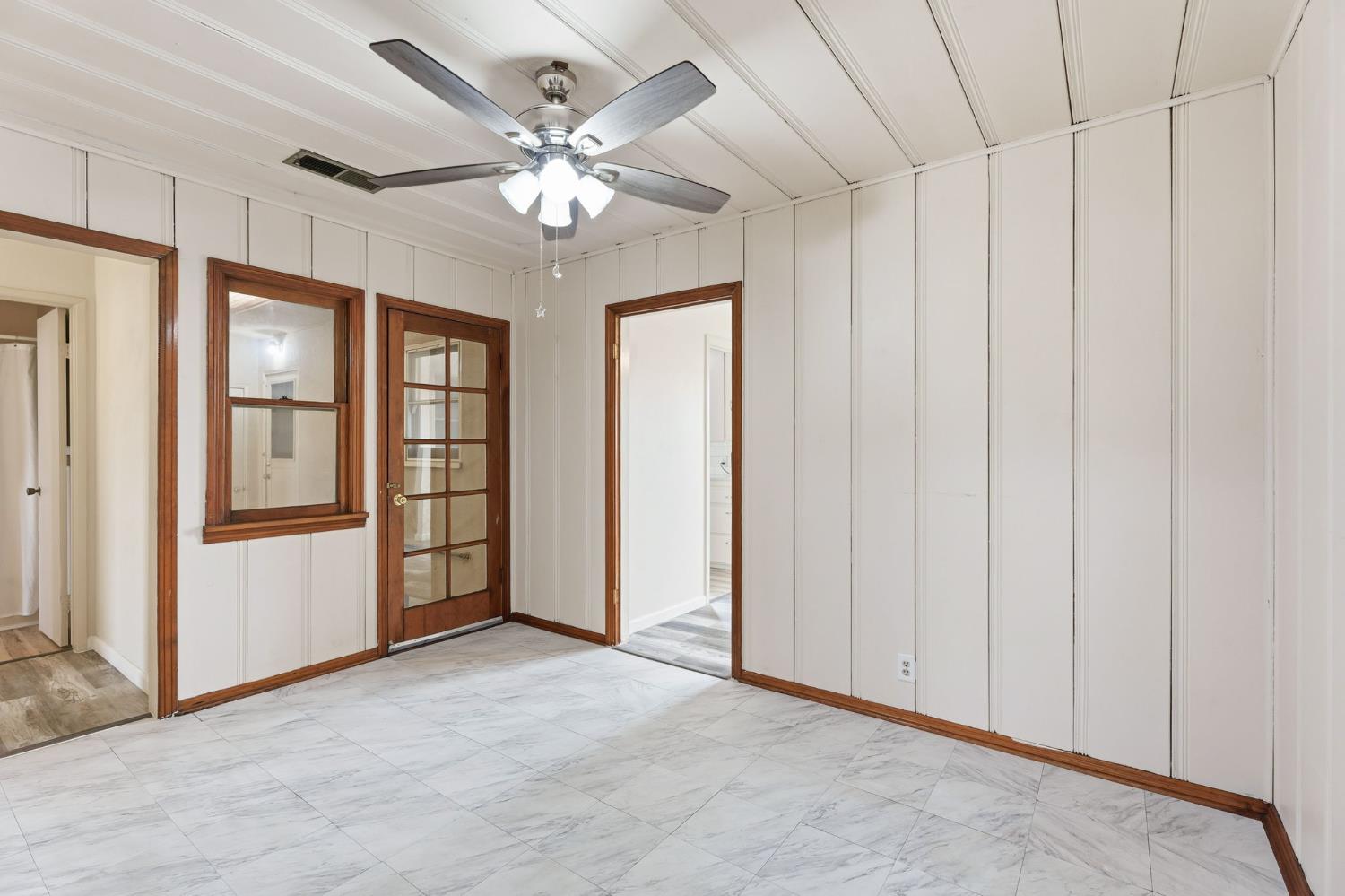 1101 Nebraska Ave, Madera, CA 93638