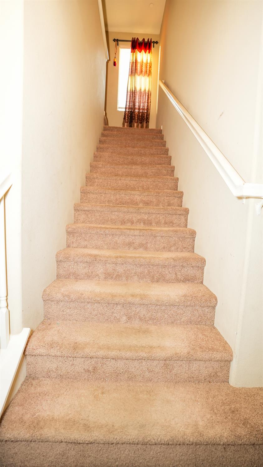 5922 E Fancher Creek Dr, Fresno, CA 93727