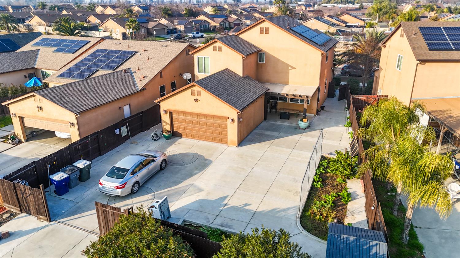 5922 E Fancher Creek Dr, Fresno, CA 93727