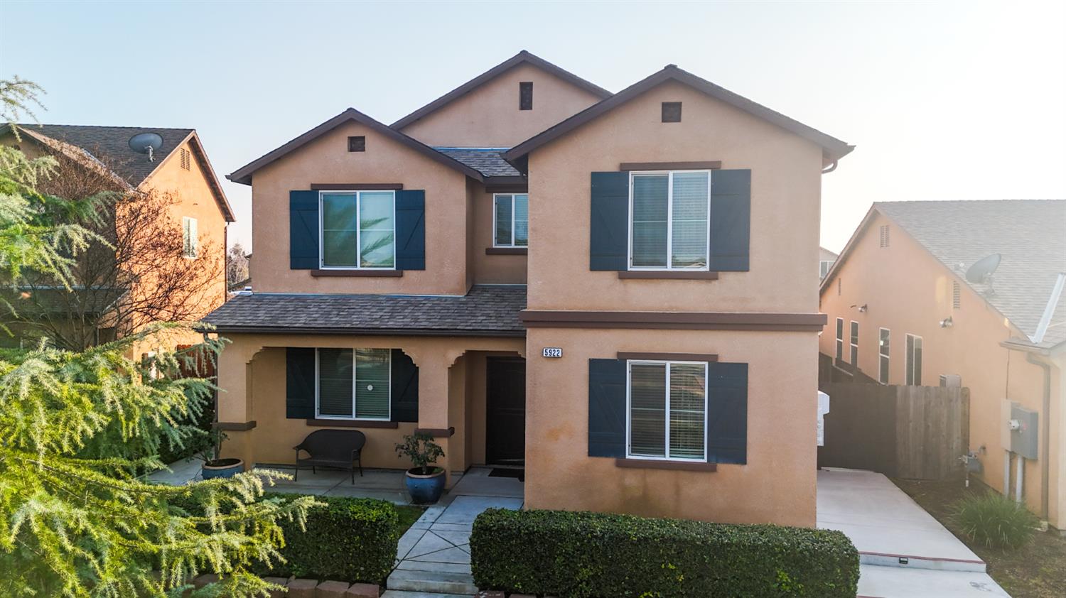 5922 E Fancher Creek Dr, Fresno, CA 93727