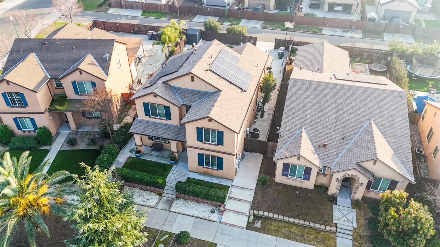 5922 E Fancher Creek Dr, Fresno, CA 93727