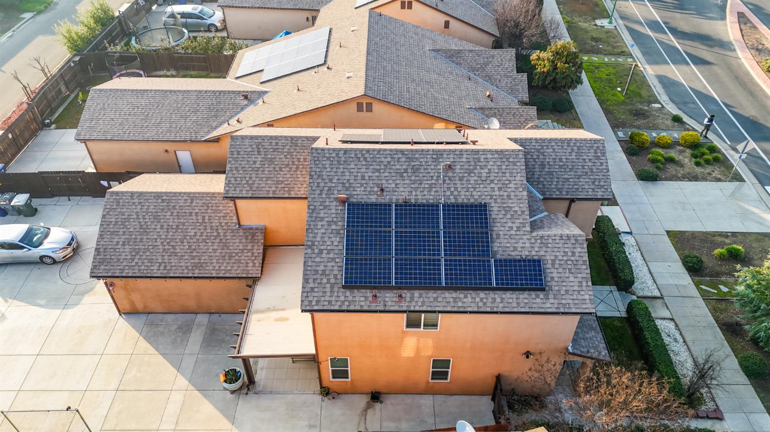 5922 E Fancher Creek Dr, Fresno, CA 93727