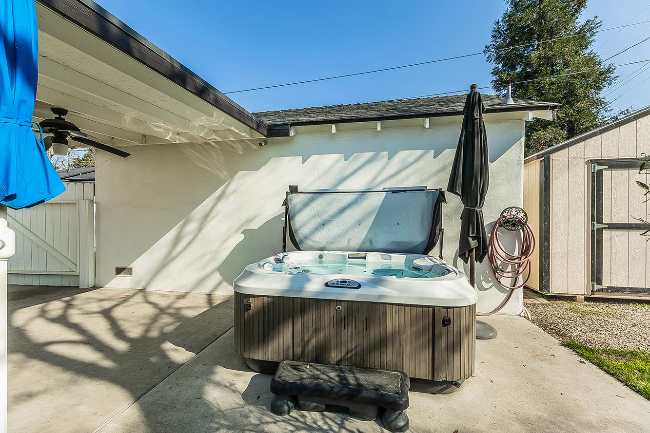 426 E Simpson Ave, Fresno, CA 93704