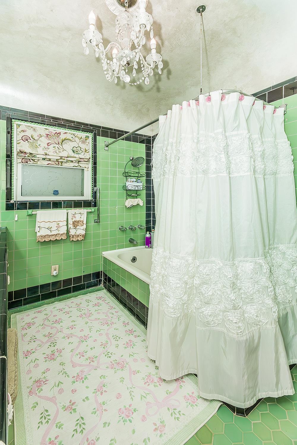 426 E Simpson Ave, Fresno, CA 93704