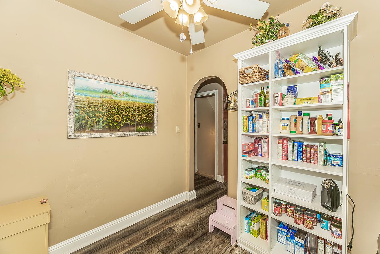 426 E Simpson Ave, Fresno, CA 93704