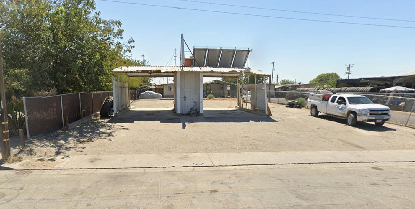 22050 W Manning Ave, San Joaquin, CA 93660