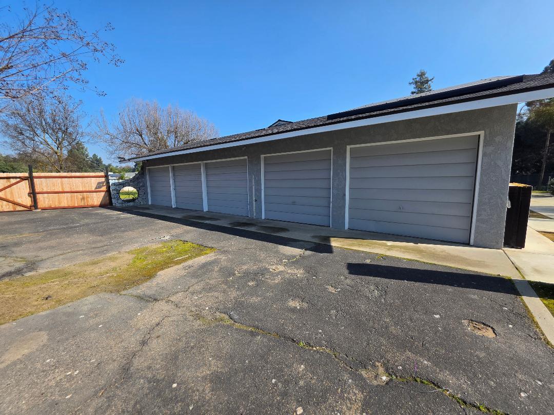 5454 E Butler Ave, Fresno, CA 93727