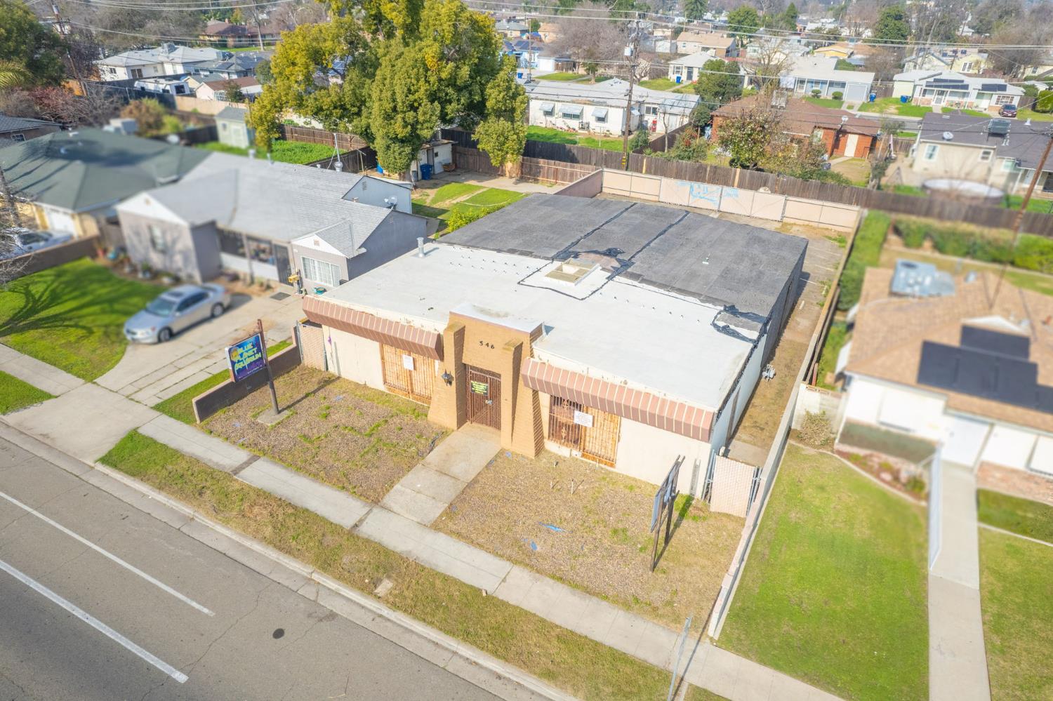 546 W Shields Ave, Fresno, CA 93705