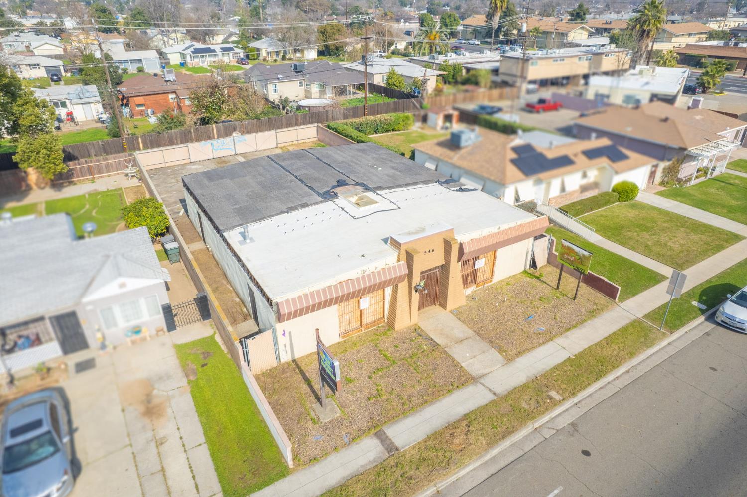 546 W Shields Ave, Fresno, CA 93705