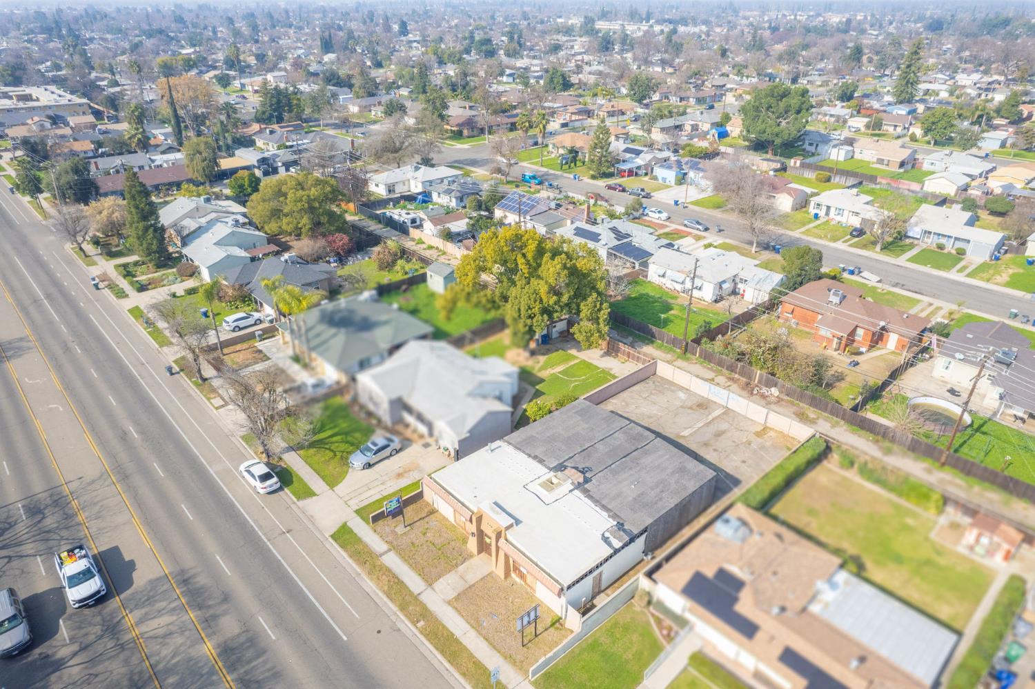 546 W Shields Ave, Fresno, CA 93705