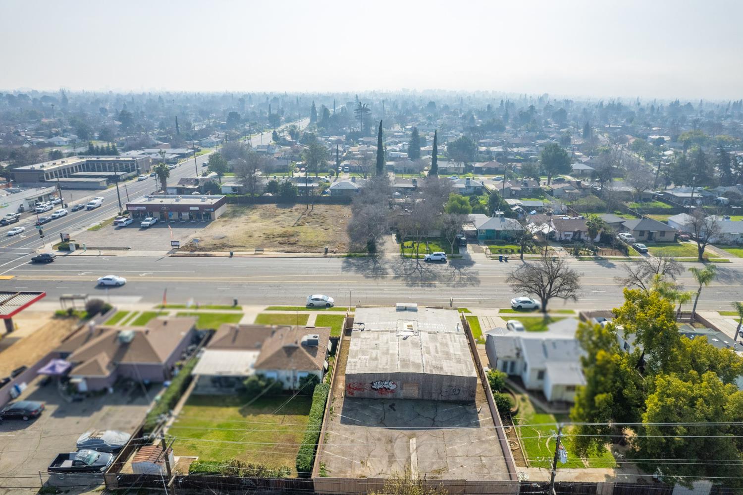 546 W Shields Ave, Fresno, CA 93705