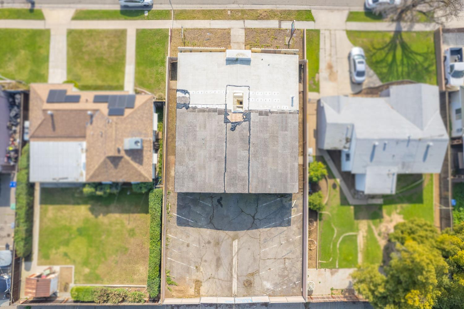 546 W Shields Ave, Fresno, CA 93705