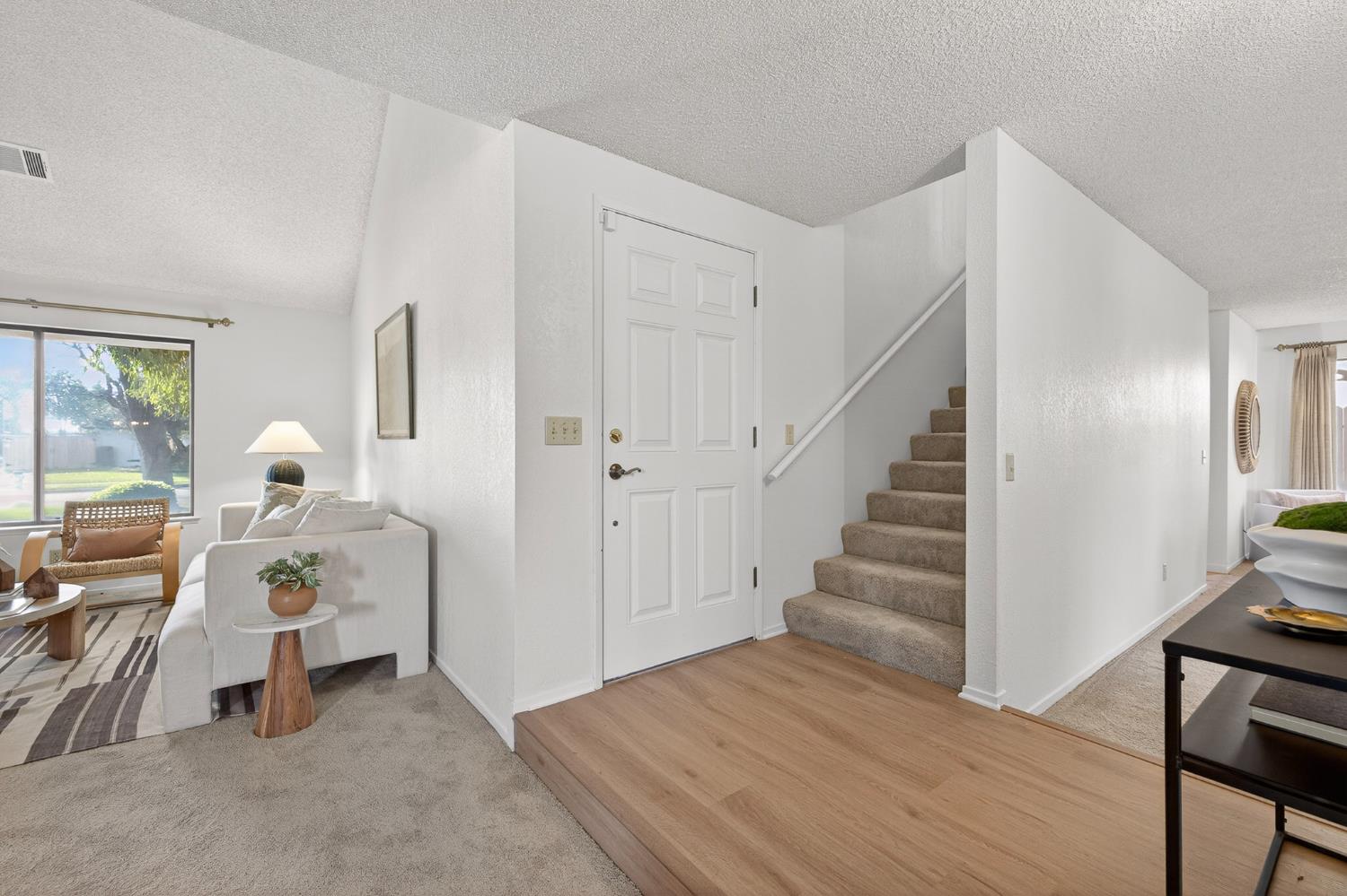 8020 N Angus St, Fresno, CA 93720