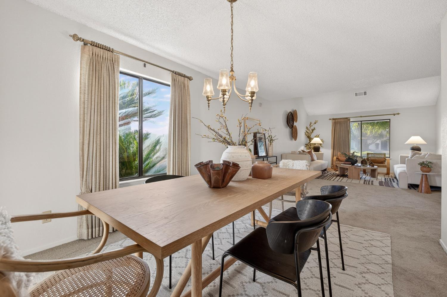 8020 N Angus St, Fresno, CA 93720