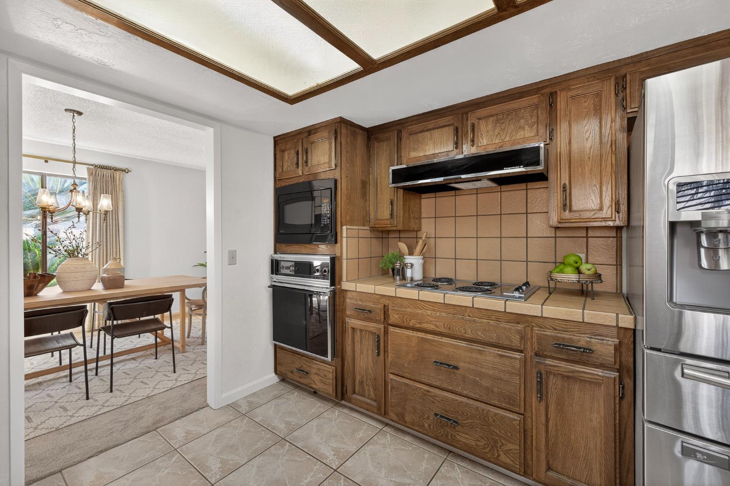 8020 N Angus St, Fresno, CA 93720