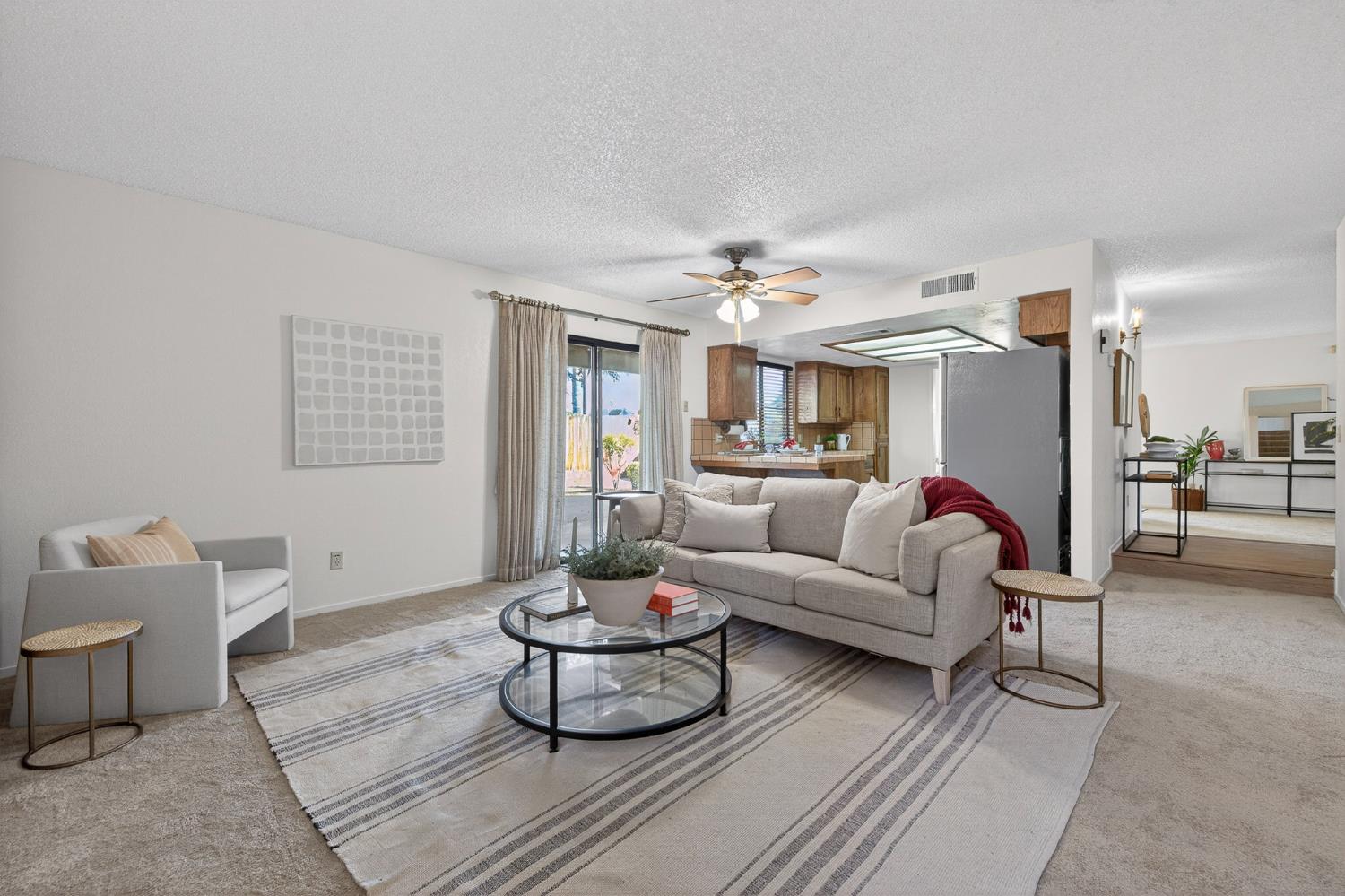 8020 N Angus St, Fresno, CA 93720