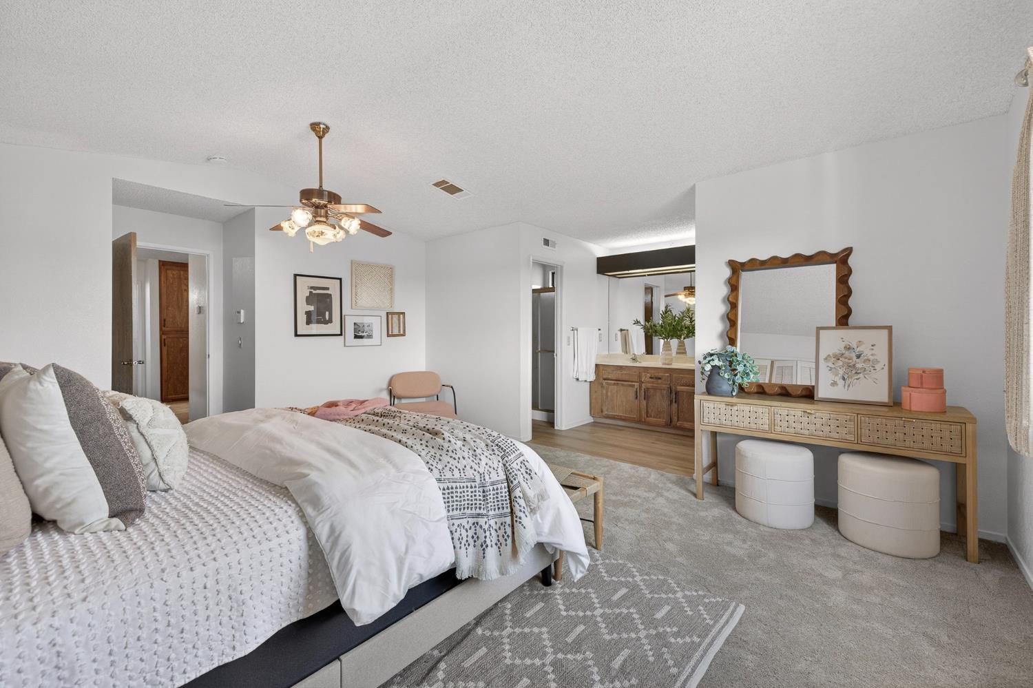 8020 N Angus St, Fresno, CA 93720