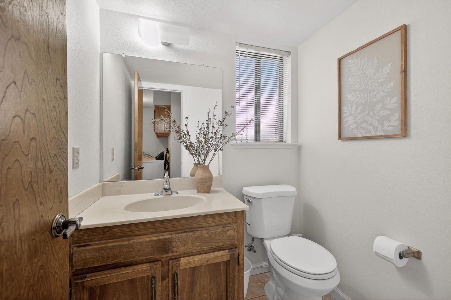 8020 N Angus St, Fresno, CA 93720