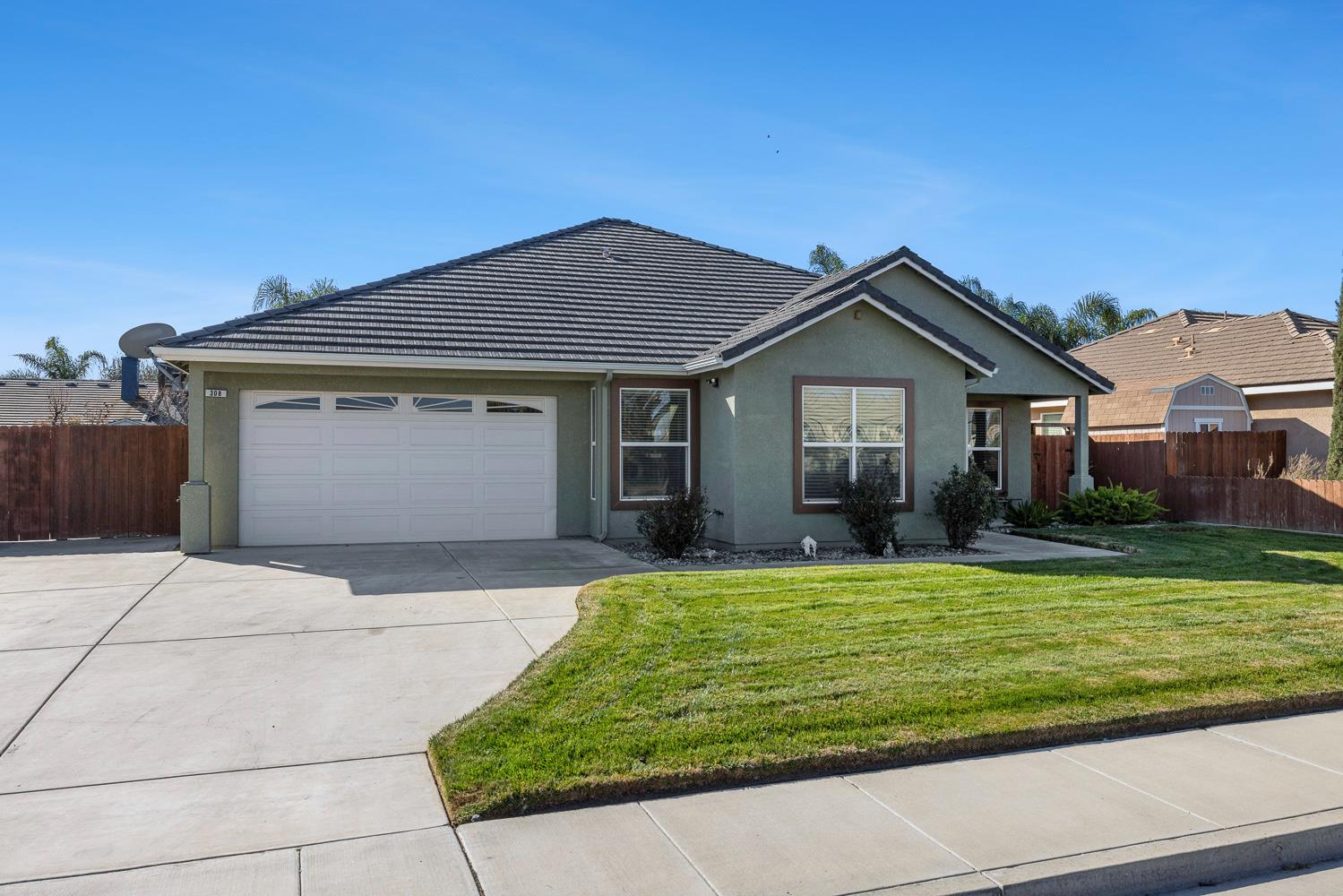 308 San Ramon, Coalinga, CA 93210