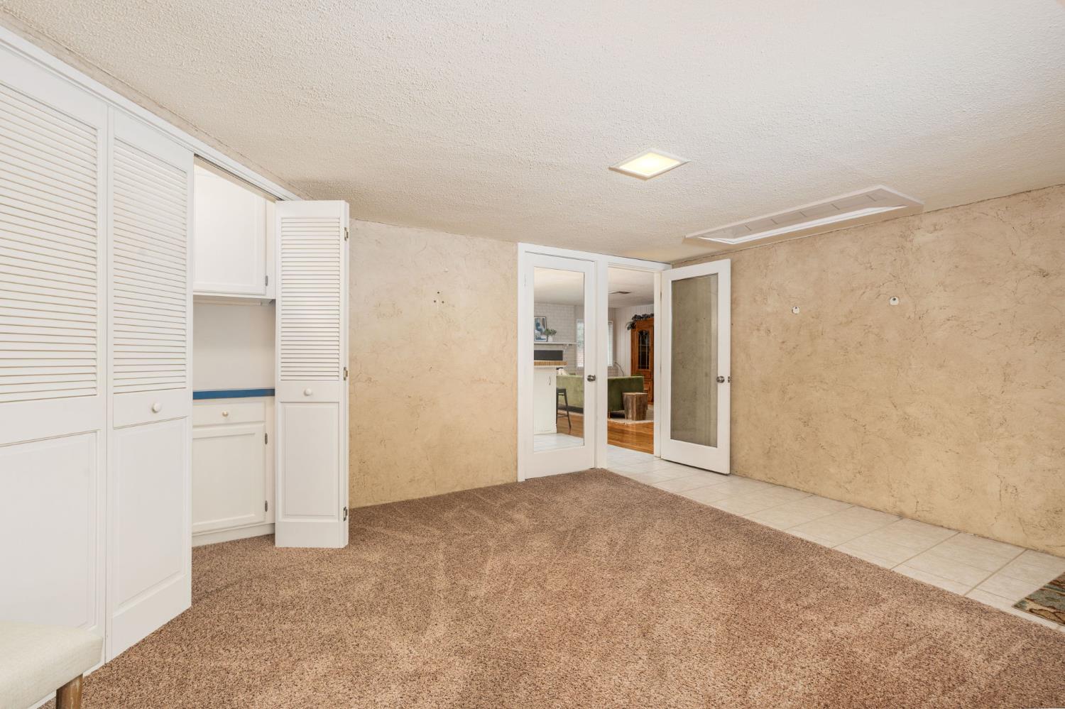 5662 N Thorne Ave, Fresno, CA 93711