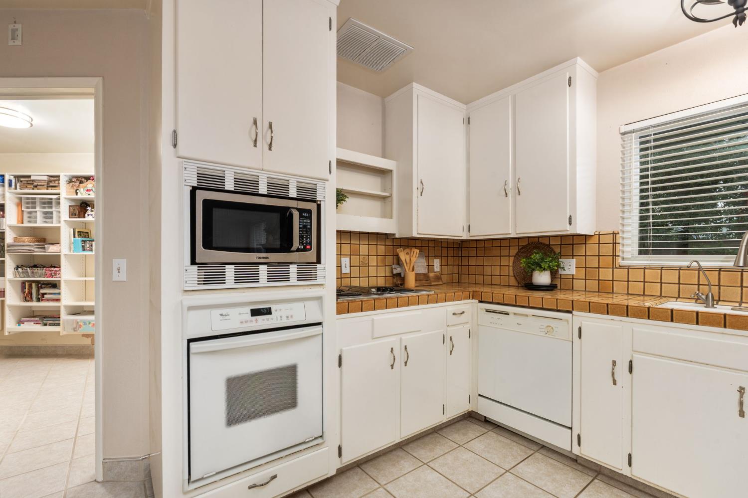 5662 N Thorne Ave, Fresno, CA 93711