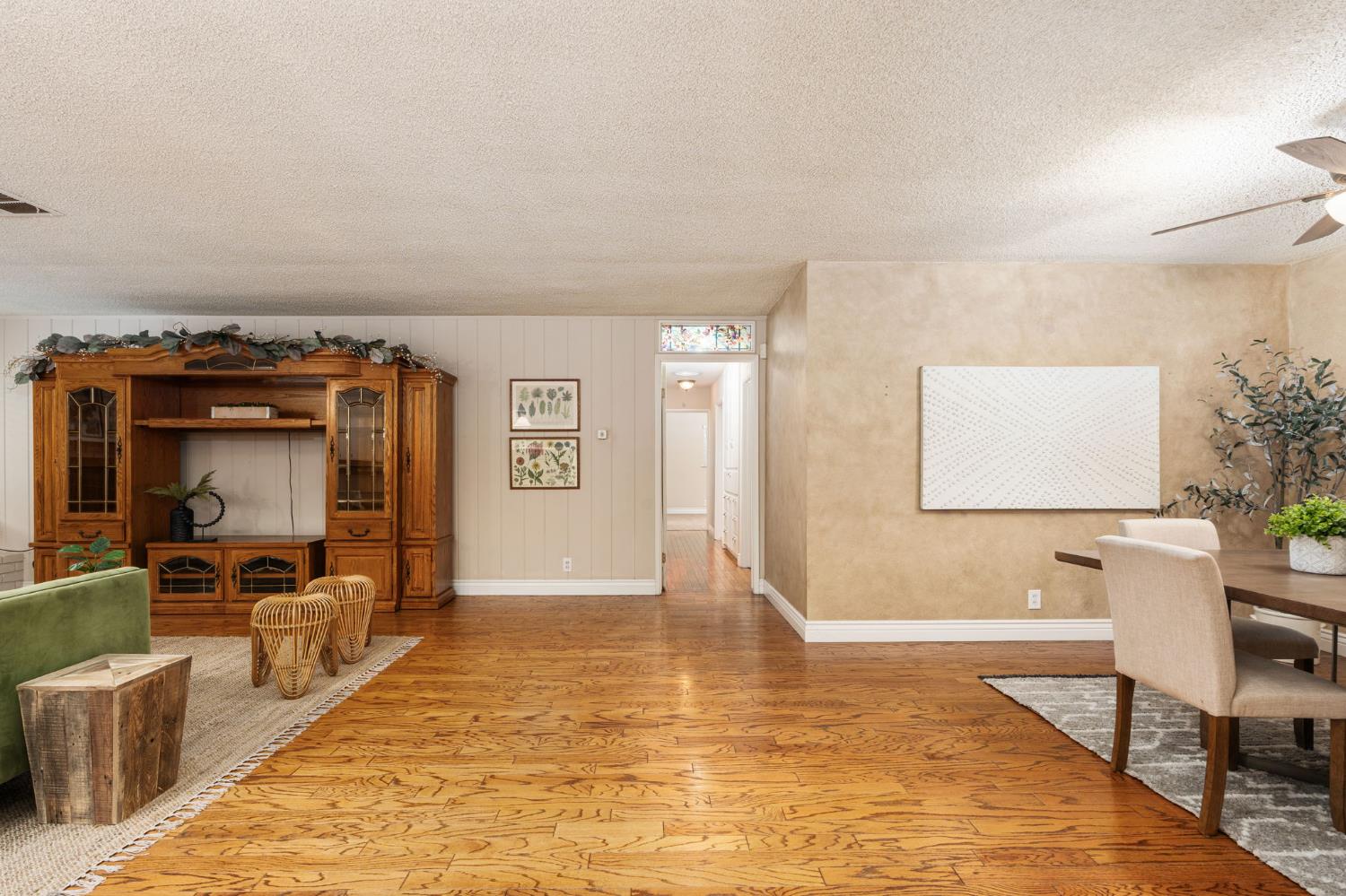 5662 N Thorne Ave, Fresno, CA 93711