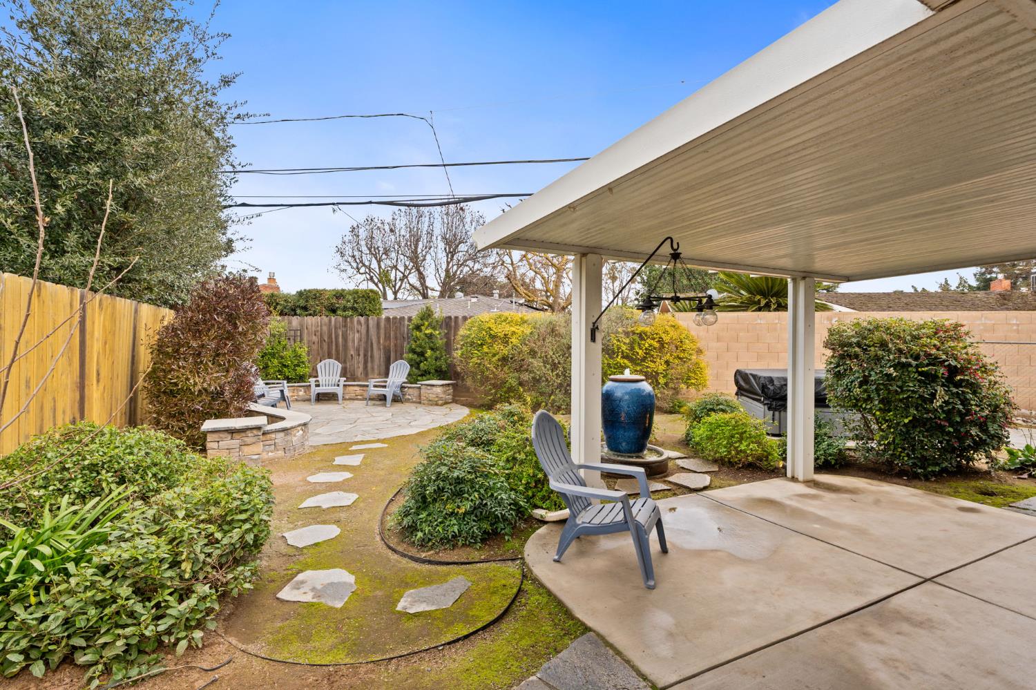 5662 N Thorne Ave, Fresno, CA 93711