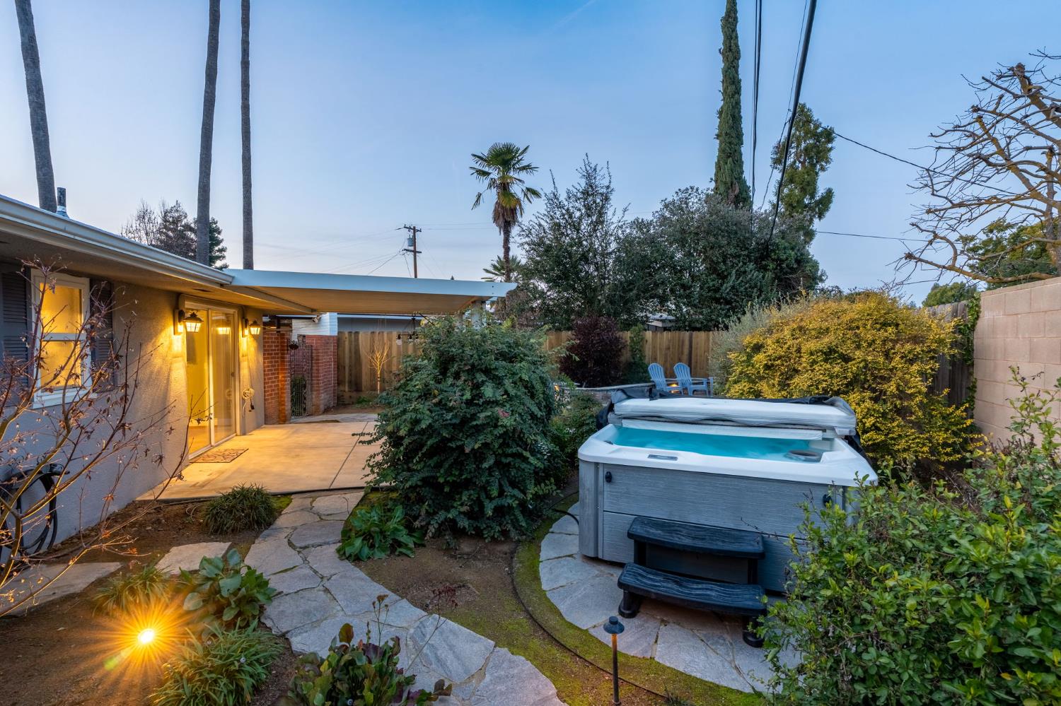 5662 N Thorne Ave, Fresno, CA 93711