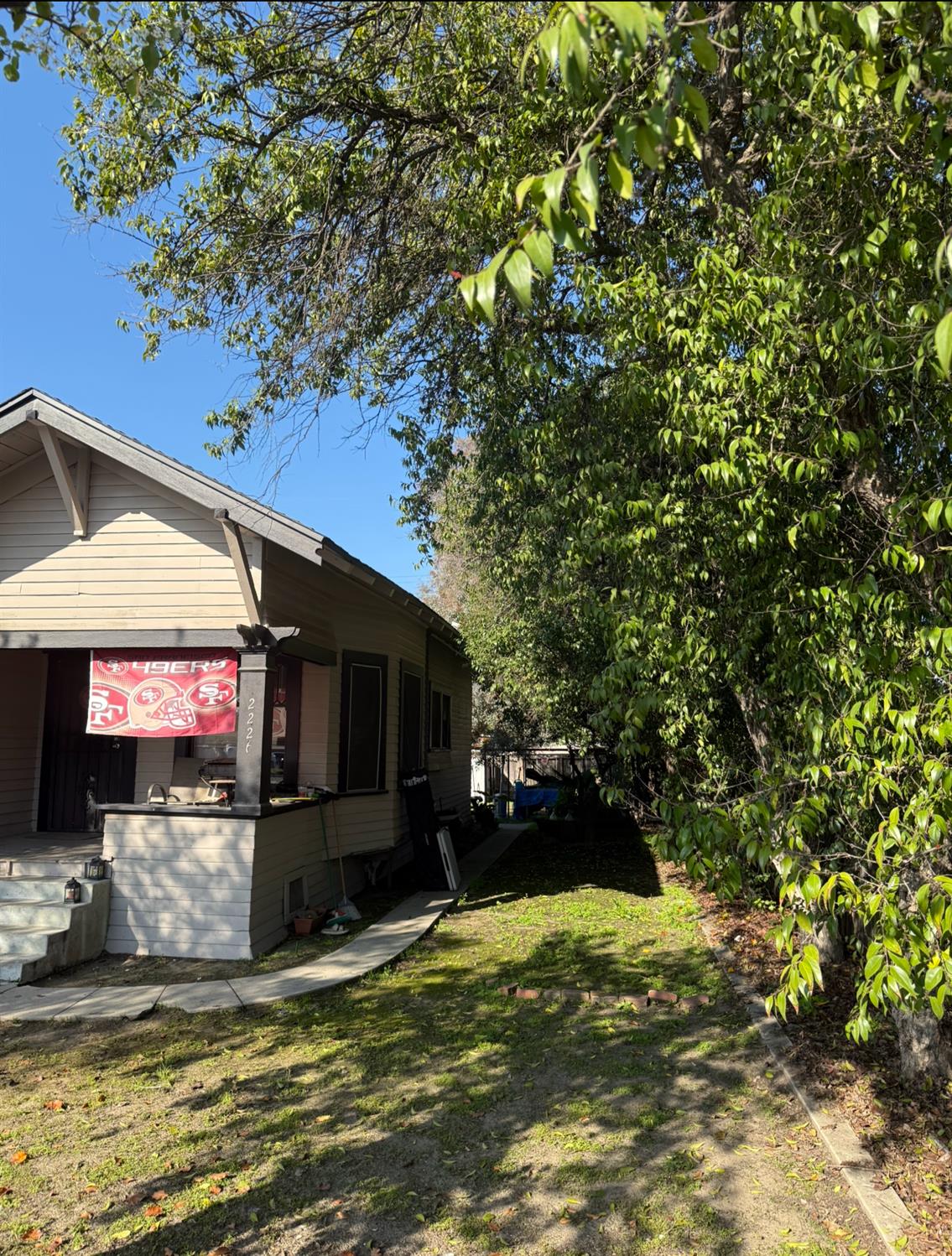 2226 Arrants St, Selma, CA 93662