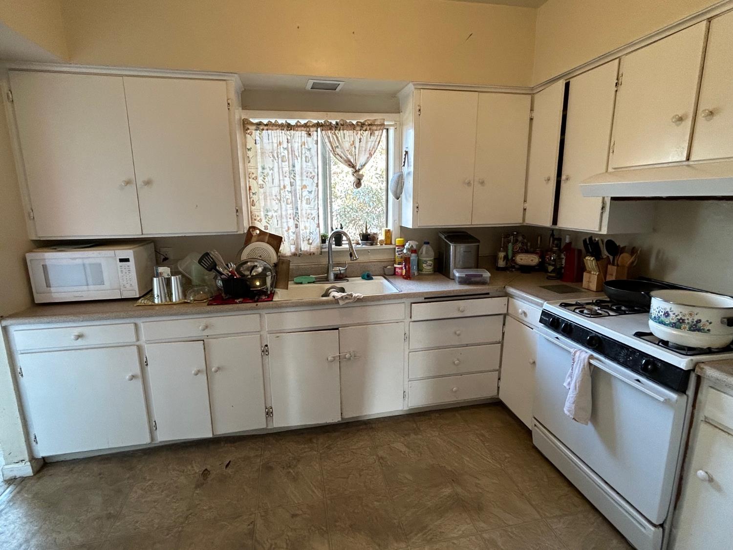 2226 Arrants St, Selma, CA 93662