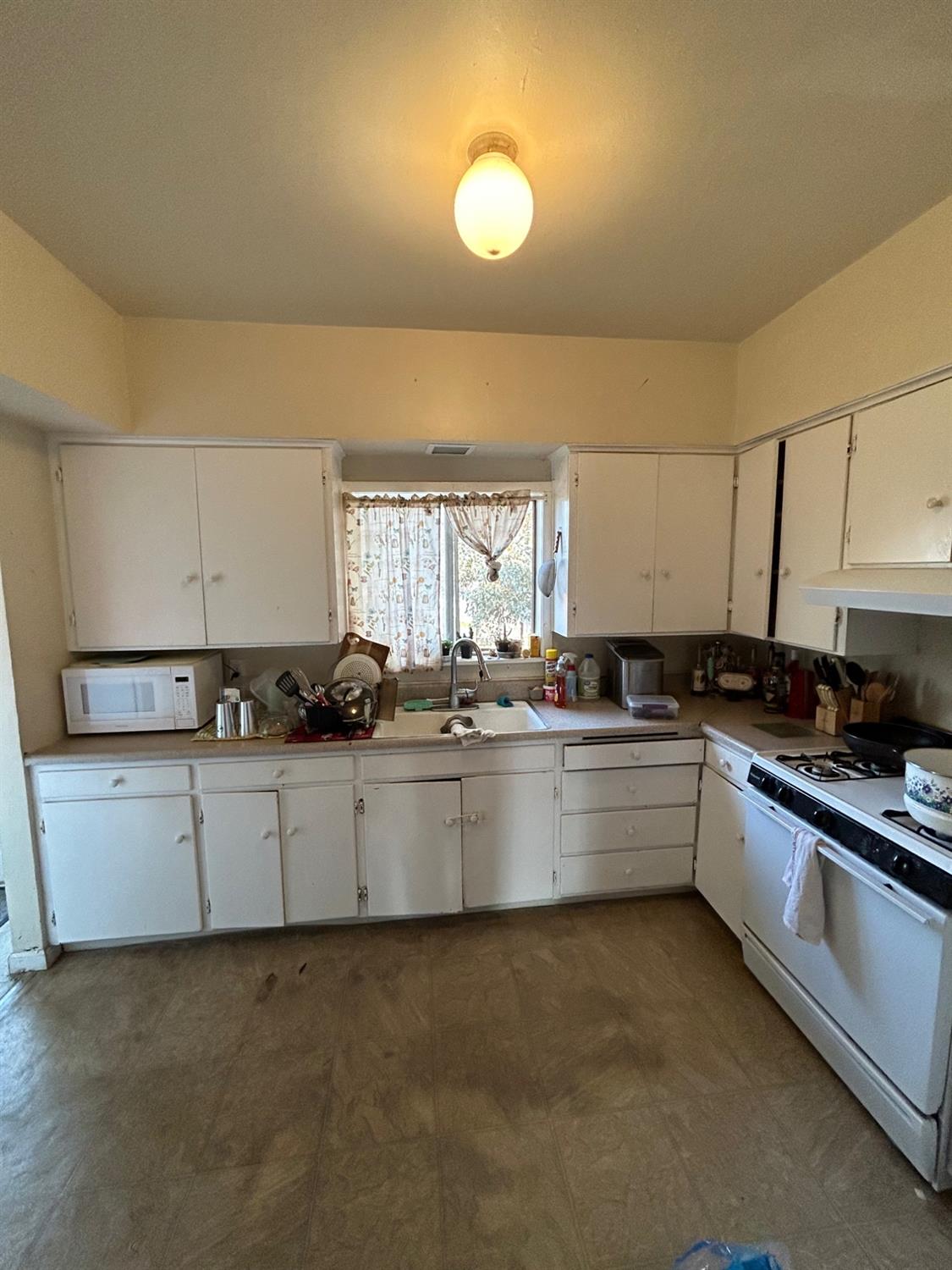 2226 Arrants St, Selma, CA 93662