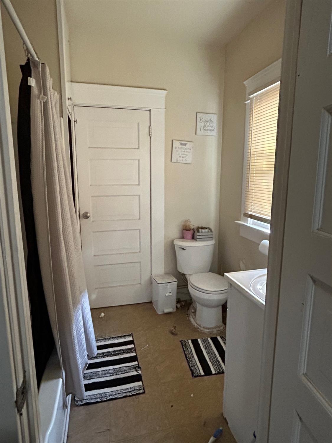 2226 Arrants St, Selma, CA 93662