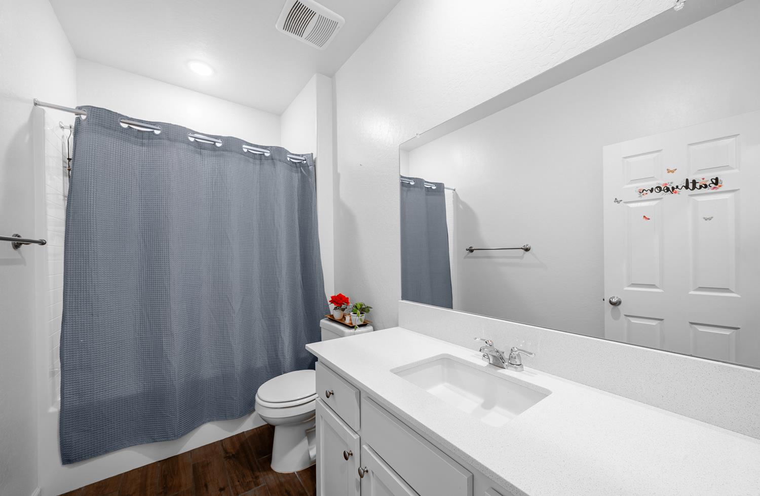 6552 E Huffman Ave, Fresno, CA 93727