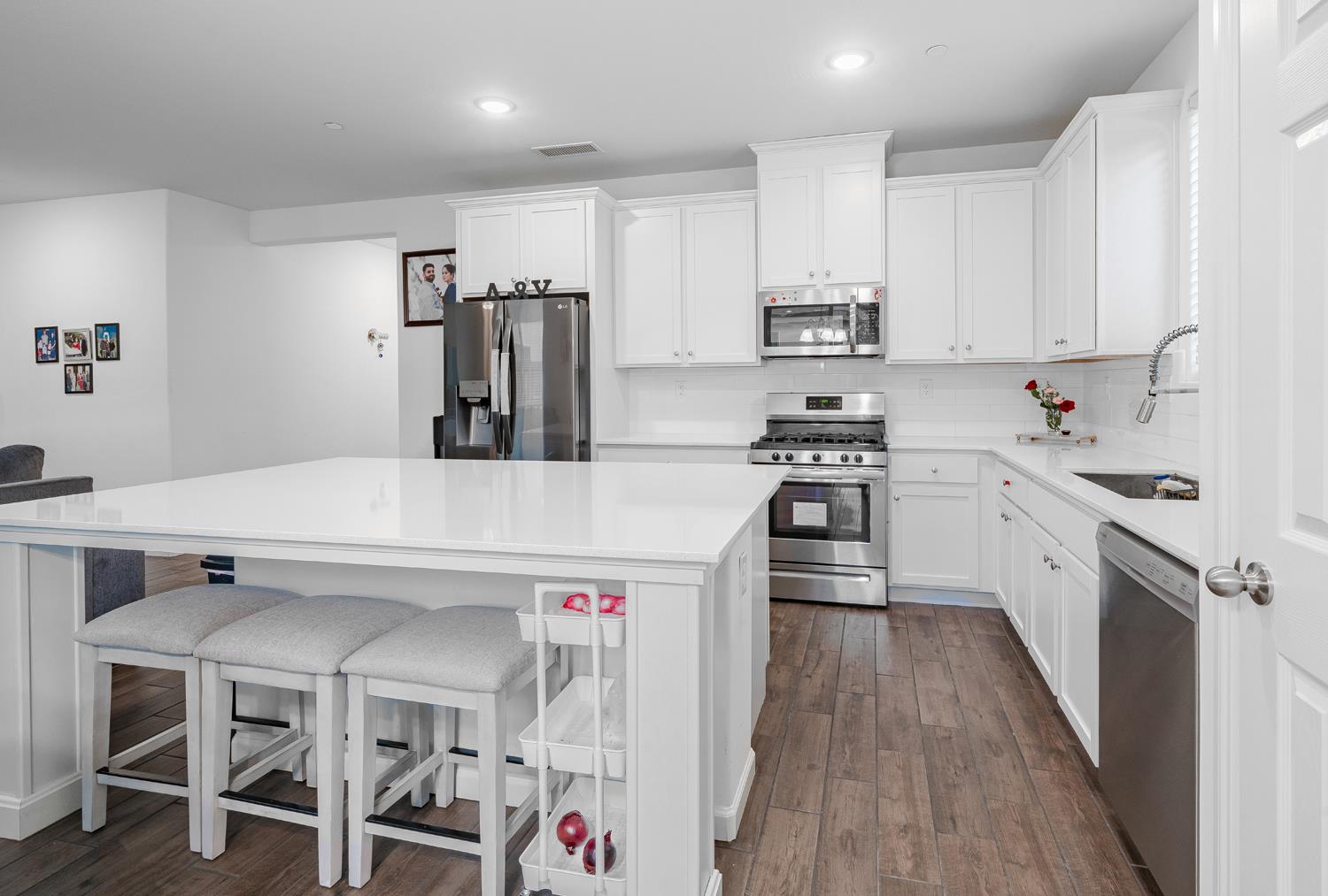 6552 E Huffman Ave, Fresno, CA 93727