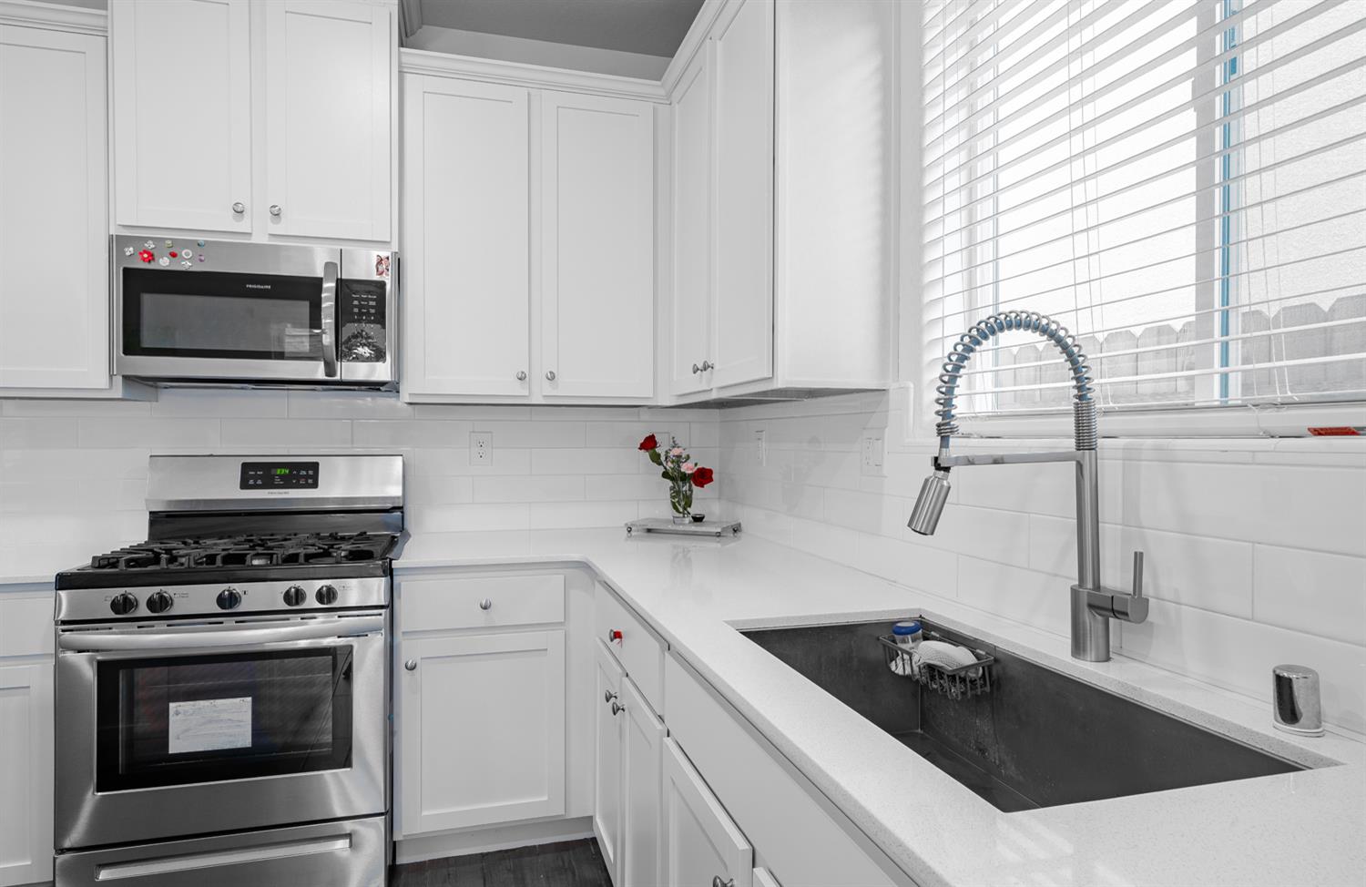 6552 E Huffman Ave, Fresno, CA 93727