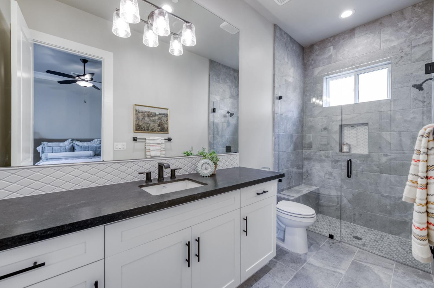 2873 E Beech Tree Dr, Fresno, CA 93730