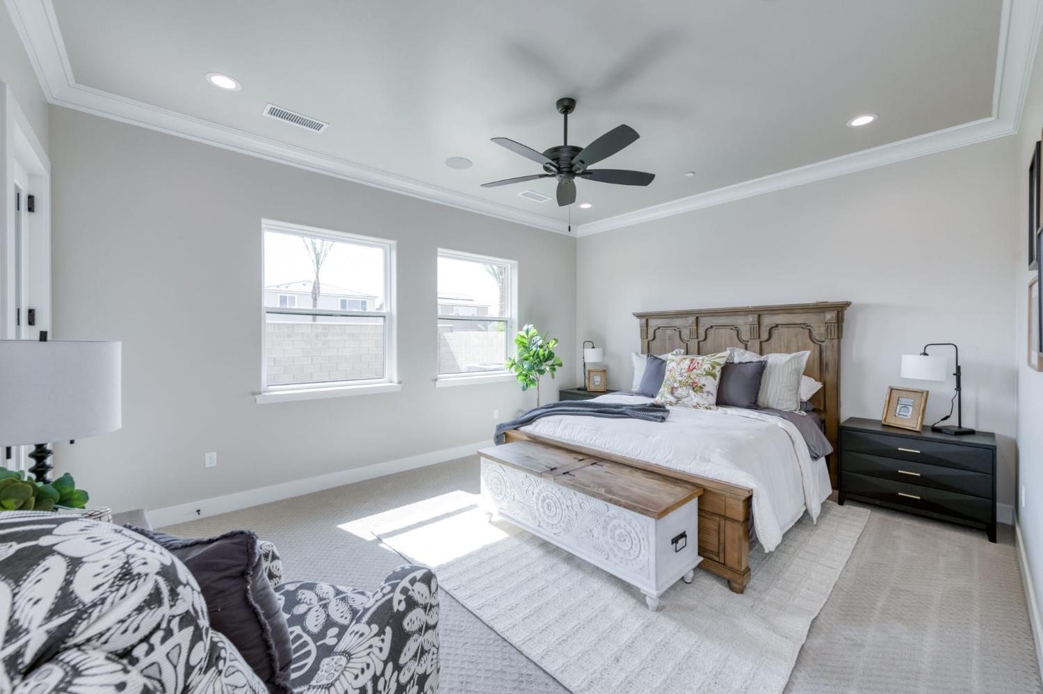 2873 E Beech Tree Dr, Fresno, CA 93730