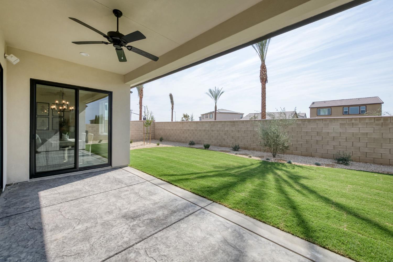 2873 E Beech Tree Dr, Fresno, CA 93730