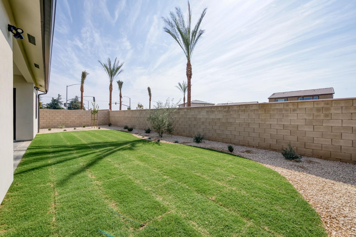 2873 E Beech Tree Dr, Fresno, CA 93730